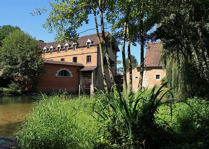 Отель Moulin De Villeray 4*