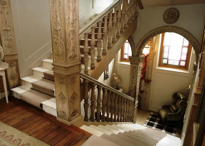 Отель Moulin De Villeray 4*